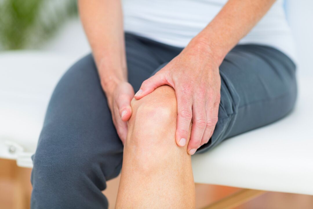 Many people experience pain in the joints of their arms and legs. 